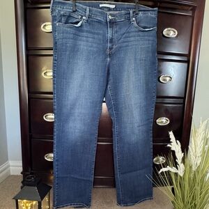 Womens’s Plus Size 18W 414 Classic Straight Levi Jeans